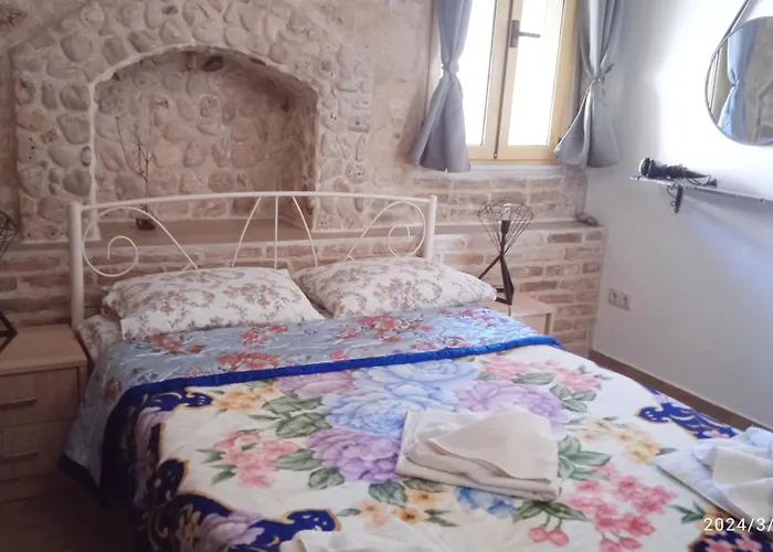 Hari\'S Nest Corfu